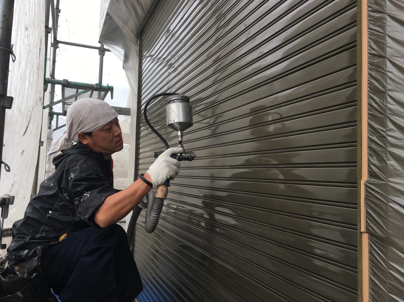 シャッター雨戸の塗り替え 山本塗装